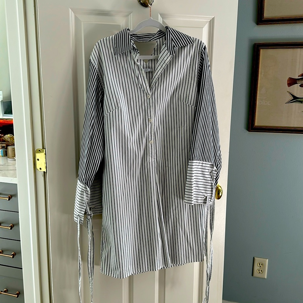 Shirt dress - black and white stripes with tie cuffs in sleeves